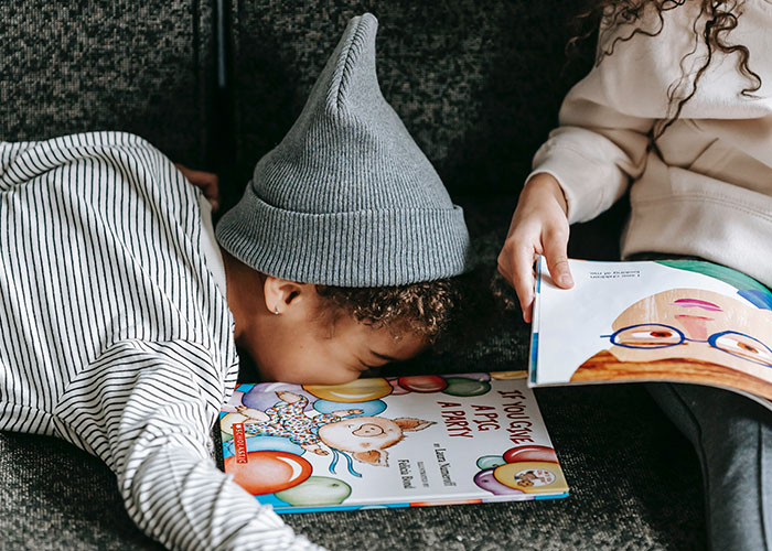 People Are Sharing The Things Those "Without Siblings Will Never Understand" And Here're 30 Of The Most Accurate Ones