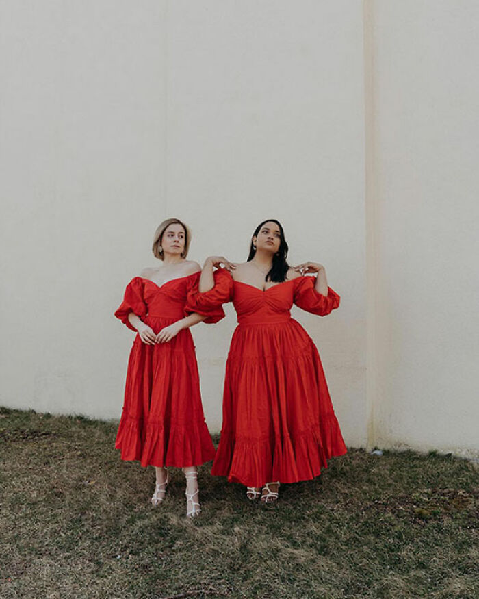 "Style Not Size": Two Friends Show How The Same Outfit Looks On Their Different Body Sizes (30 New Pics)