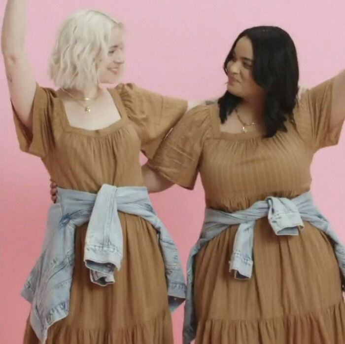 "Style Not Size": Two Friends Show How The Same Outfit Looks On Their Different Body Sizes (30 New Pics)