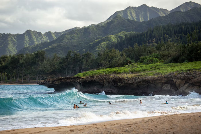 30 Things Tourists Get Wrong About Popular Destinations, According To People Who Live There