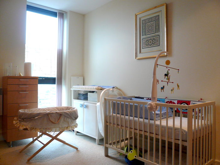 Este hombre fue infiel y sus padres le dan una lección sustituyéndolo en su testamento por su esposa y su bebé