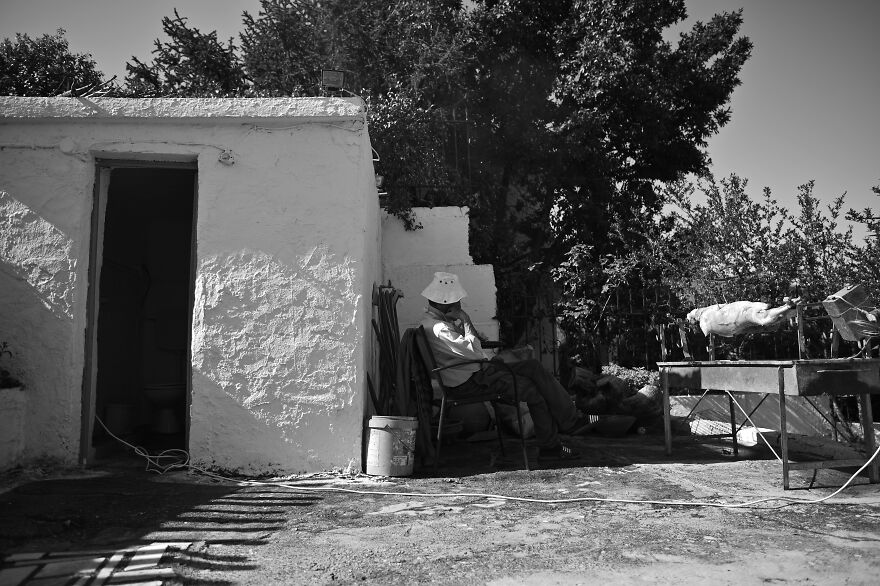 Black And White Documentary Photos From My Extended Family Spending Time Outdoors