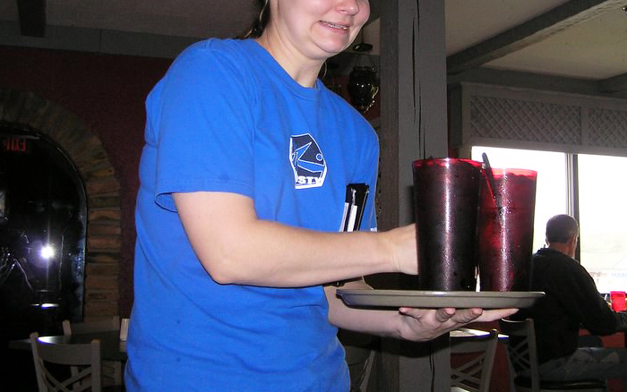 30 Funny, Petty, And Rude Things People Have Seen Done To Customers' Orders At Restaurants