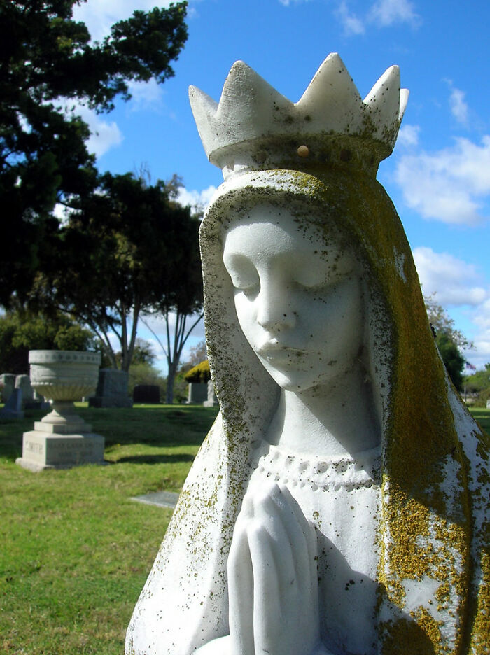 30 Things That Shook People’s Faith In Religion, As Shared In This Online Group