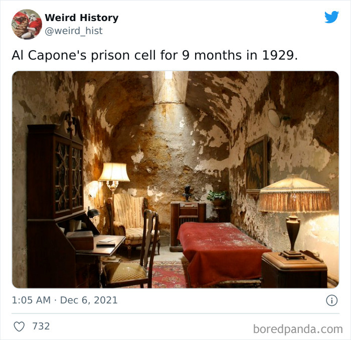 Prison cell of Al Capone in 1929 with vintage furniture showcasing weird history and odd historical facts.