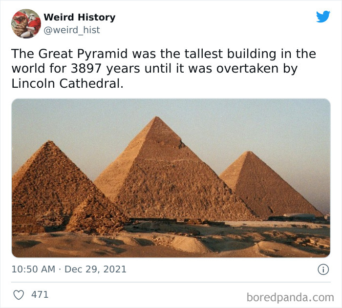 Tweet from Weird History sharing a fact about the Great Pyramid being the tallest building for 3897 years.