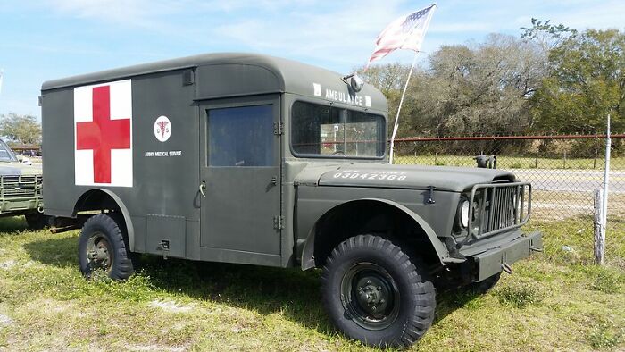 “People Who Had To Clean Out Rooms Of Someone Who Had Died, Did You Find Anything You Shouldn’t Have?” (30 Answers)