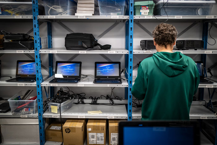 Person Asks "What Happened At Your Work Which Caused Multiple People To All Quit At Once?", And 30 Folks Online Deliver