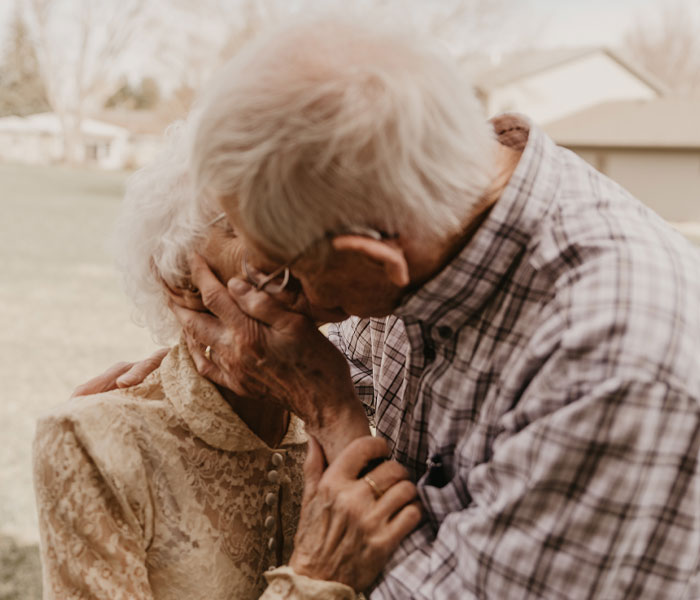 20 Heartwarming Photographs Of Couple Celebrating 70 Years Of Marriage Make Us Believe In Love Again