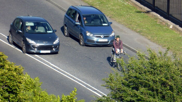Someone In This Online Group Asked “What Was Something That Shocked You When You Visited A Foreign Country?” And 35 People Delivered