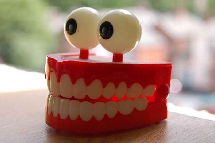 “People Who Had To Clean Out Rooms Of Someone Who Had Died, Did You Find Anything You Shouldn’t Have?” (30 Answers)