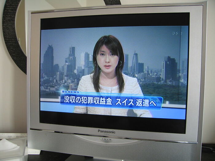 30 Of The Darkest Realities People Often Choose To Live In Denial About, As Shared By Folks Online