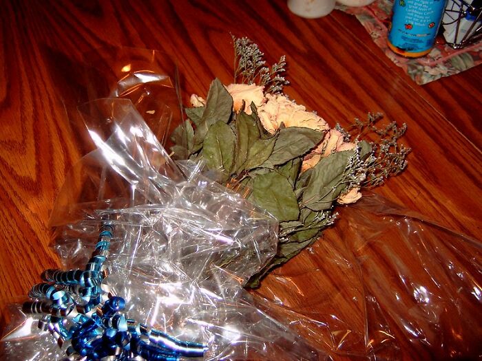 30 Of The Darkest Realities People Often Choose To Live In Denial About, As Shared By Folks Online