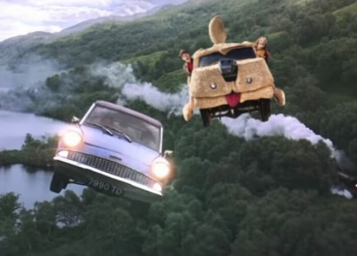 Artist Places Recognizable Characters In Scenes They Don't Belong In, And It's Hilarious (30 New Pics)