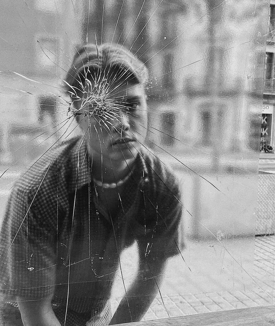 This Instagram Account Features Amusing Street Photographs And Has More Than 500 Thousand Followers (95 New Pics)