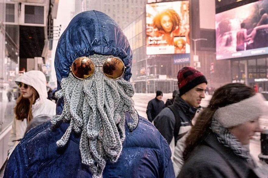 This Instagram Account Features Amusing Street Photographs And Has More Than 500 Thousand Followers (95 New Pics)
