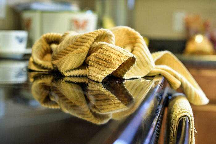 30 Funny, Petty, And Rude Things People Have Seen Done To Customers' Orders At Restaurants