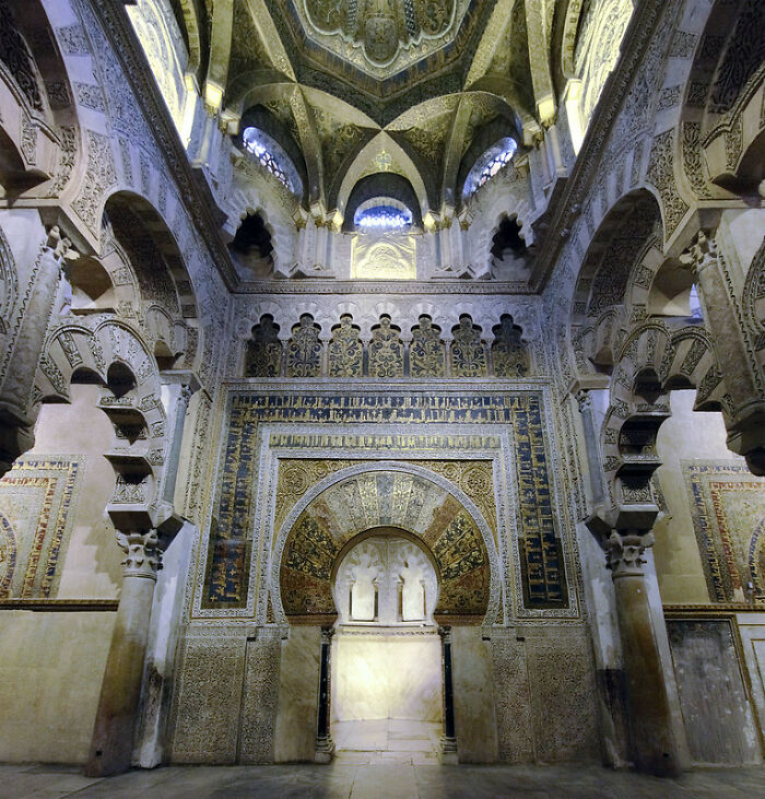 30 Things That Shook People’s Faith In Religion, As Shared In This Online Group