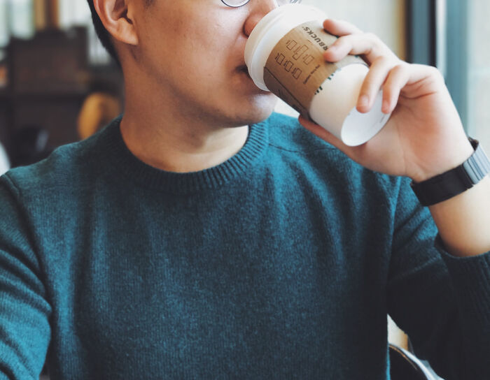 30 Funny, Petty, And Rude Things People Have Seen Done To Customers' Orders At Restaurants