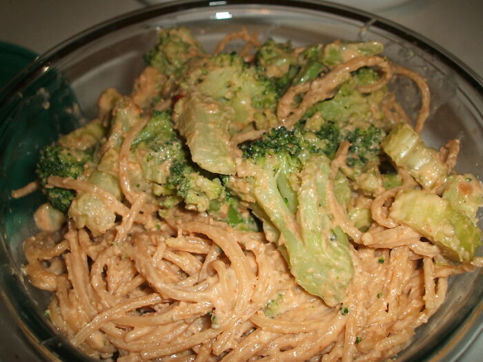 Someone Online Wondered: “What Is Some ‘Poor People Food’ That You Will Eat No Matter How Wealthy You Get?“, And 30 Folks Delivered