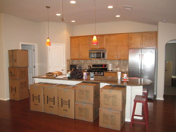 30 Of The Darkest Realities People Often Choose To Live In Denial About, As Shared By Folks Online