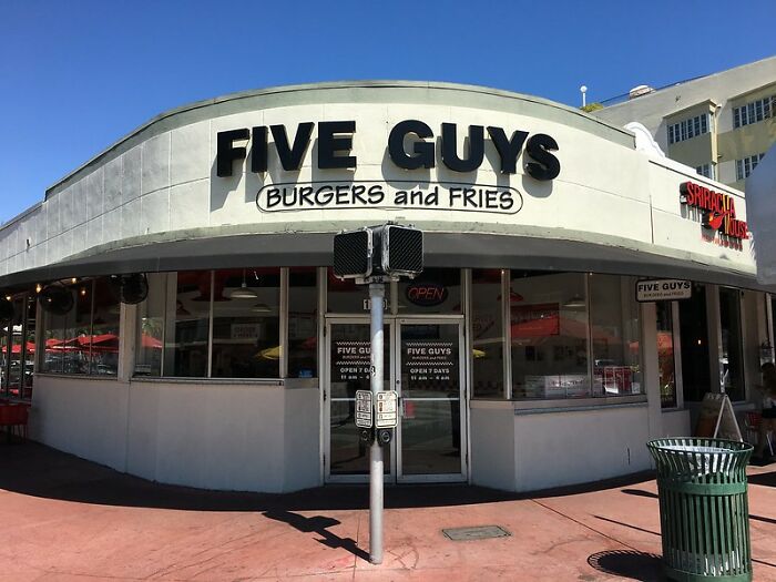 “I Applied Online At 5 Guys”: Restaurant Chain Drops Its Potential Employee’s Hourly Wage From $18/Hr To $14/Hr “I Applied Online At 5 Guys”: Restaurant Chain Drops Its Potential Employee’s Hourly Wage From $18/Hr To $14/Hr