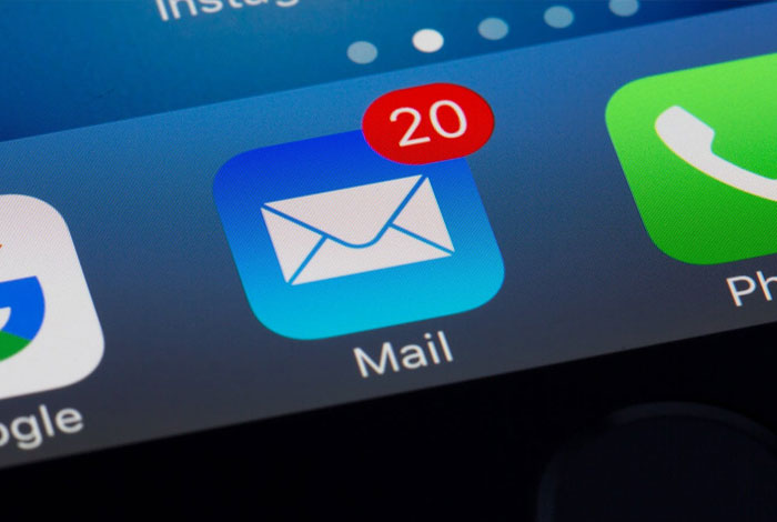 30 '90s Predictions About The Future We Can Laugh At Since None Of Them Were Correct