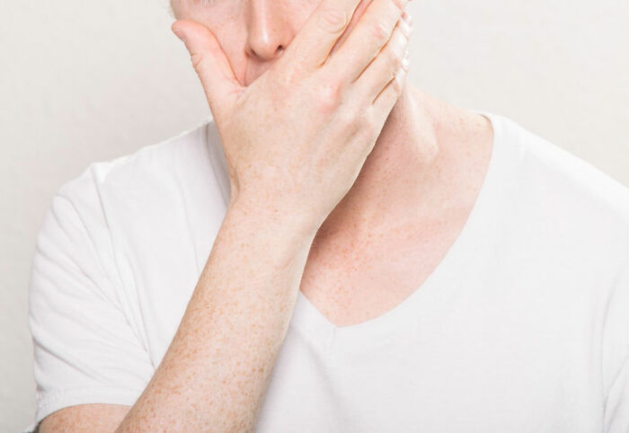 30 Incredibly Rude Or Weird Guests Who Made People Regret Ever Inviting Them To Their Homes