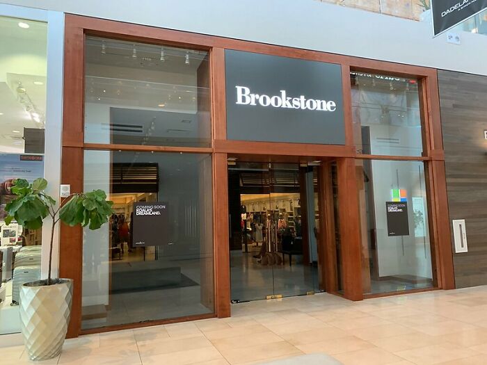 “People Who've Been Banned From Somewhere For Life, What Happened?” (30 Answers)