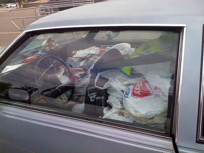 30 Of The Darkest Realities People Often Choose To Live In Denial About, As Shared By Folks Online