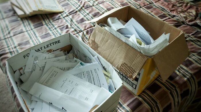 “People Who Had To Clean Out Rooms Of Someone Who Had Died, Did You Find Anything You Shouldn’t Have?” (30 Answers)