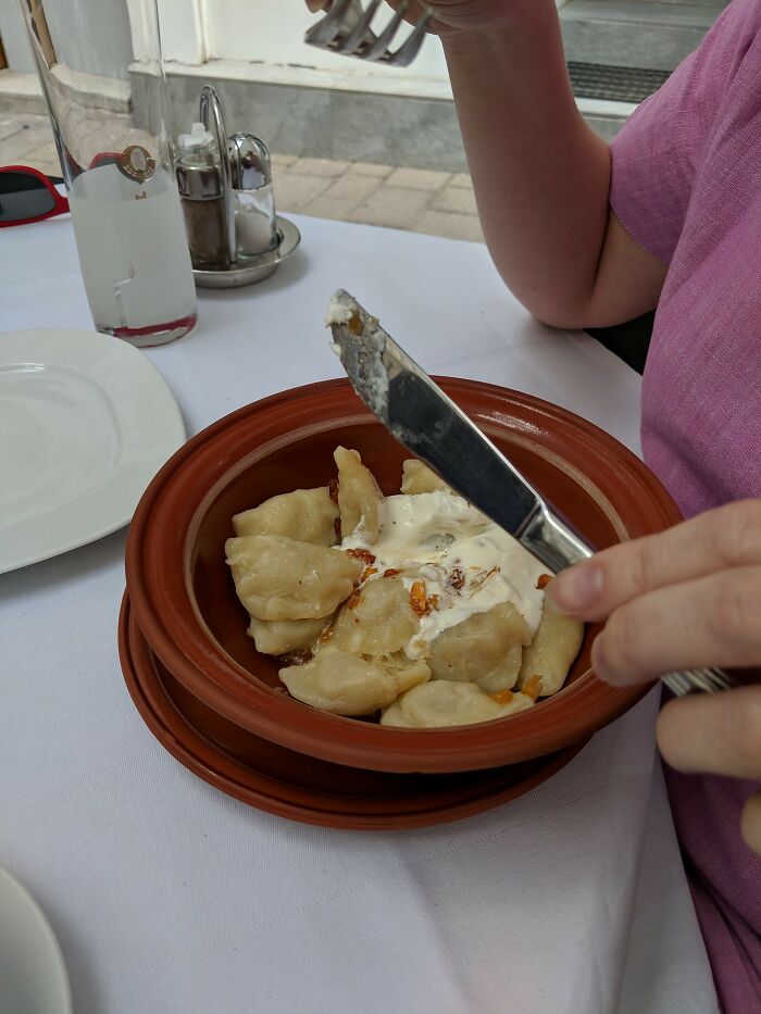 Someone Online Wondered: “What Is Some ‘Poor People Food’ That You Will Eat No Matter How Wealthy You Get?“, And 30 Folks Delivered