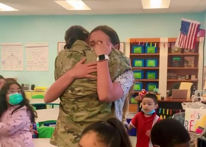 Woman Is Frozen In Place After Seeing Her Mom Enter The Classroom She&rsquo;s Teaching After 11 Months Of Deployment