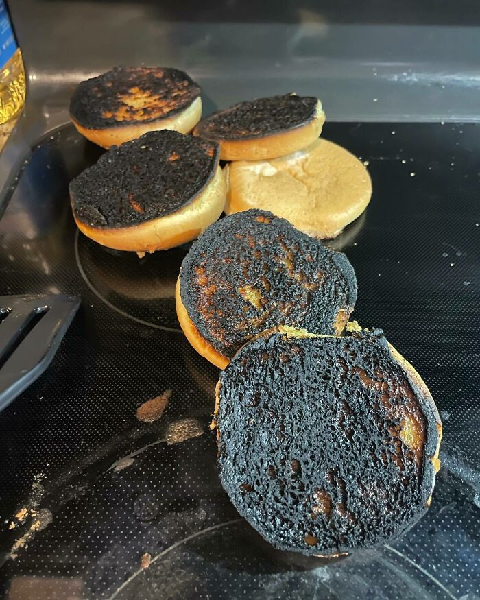 So Pregnancy Brain Is Real And It’s A Thing And Oh My Goodness… Maybe Don’t Try To Grill Burgers, Bake Tater Tots, And Toast Buttered Buns All At The Same Time 