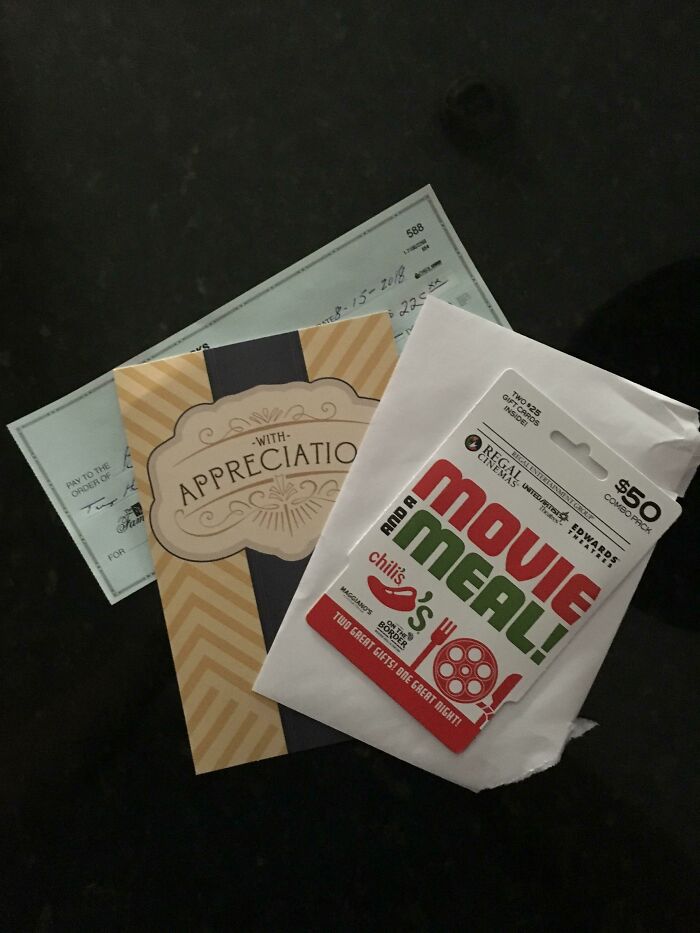 Acabo de tener mi último día con mi trabajo de verano de vuelta a casa, el jefe se atragantó un poco y dijo que me deseaba lo mejor con mi futura salud y carrera