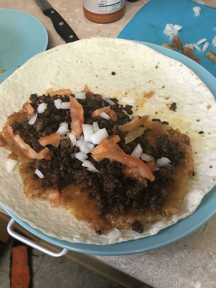 Haven't Eaten This Yet But My Pregnant Brain Came Up With This Combination. Cheesy Hash Browns, Hamburger Meat With Tomatoes And Onion. I'm About To Toast It