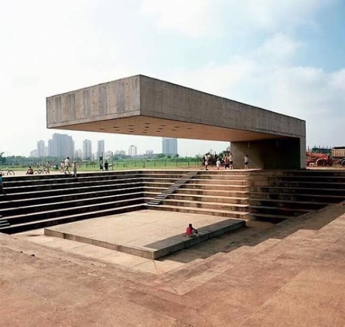 The Size Of The Cantilever Overhang - Amphitheatre Park Villa Lobos, Sao Paulo, Brazil