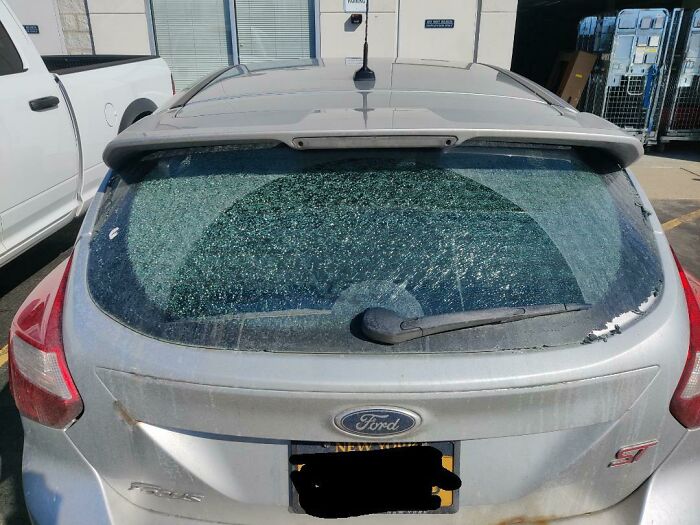 I Broke Up With My Girlfriend The Other Day. Today We Said Our Last Goodbye As I Headed To Work And She Was Moving Out. While At Work This Happened