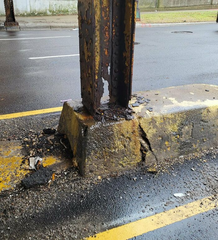 Thanks, I Hate This Bridge Support On The Active Chicago Metra Union Pacific Track Up-N Line