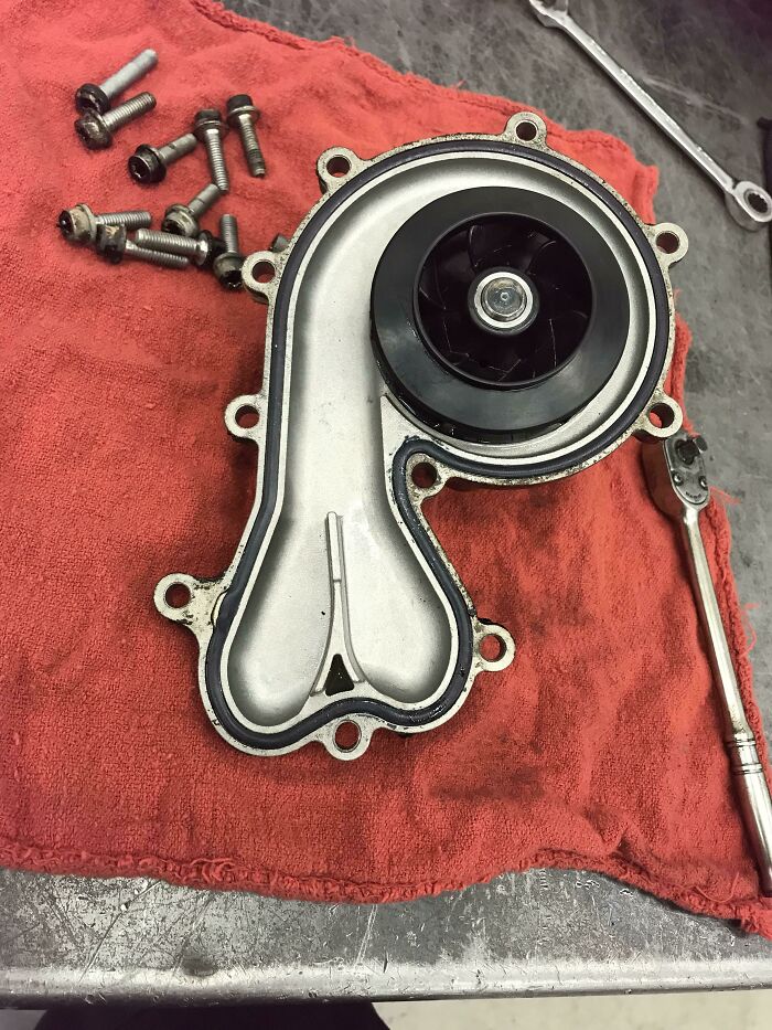 This Audi Q7 Water Pump Is Nuts