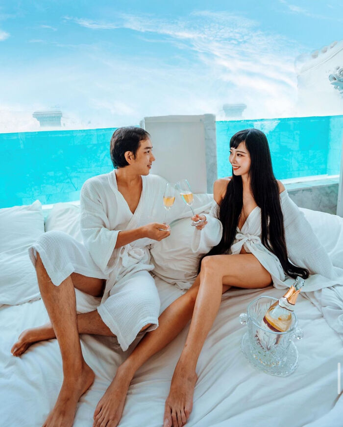 At First The Terrifying Bird Feet Got Me But The Longer You Stare...the Worse It Gets