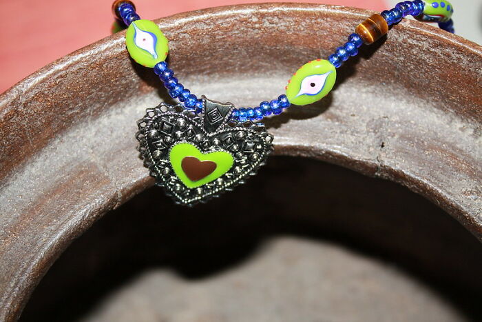 “People Who Had To Clean Out Rooms Of Someone Who Had Died, Did You Find Anything You Shouldn’t Have?” (30 Answers)