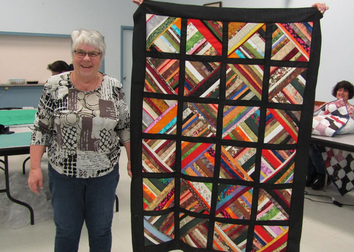 “Welcome To Canada. We Care”: Volunteers Craft Over 300 Quilts For Ukrainian Refugees “Welcome To Canada. We Care”: Volunteers Craft Over 300 Quilts For Ukrainian Refugees