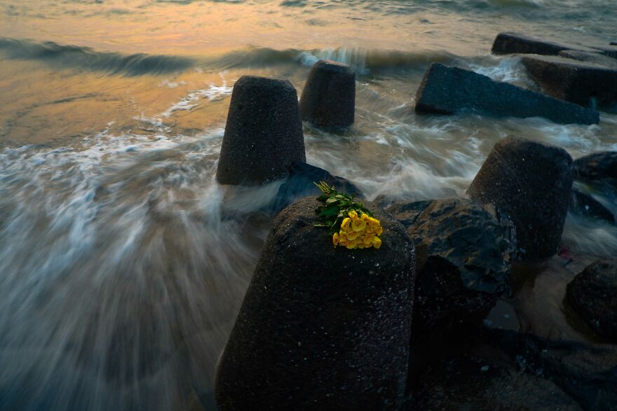 I Decided To Photograph My Newly Married Friend In A Documentary Style (14 Pics)