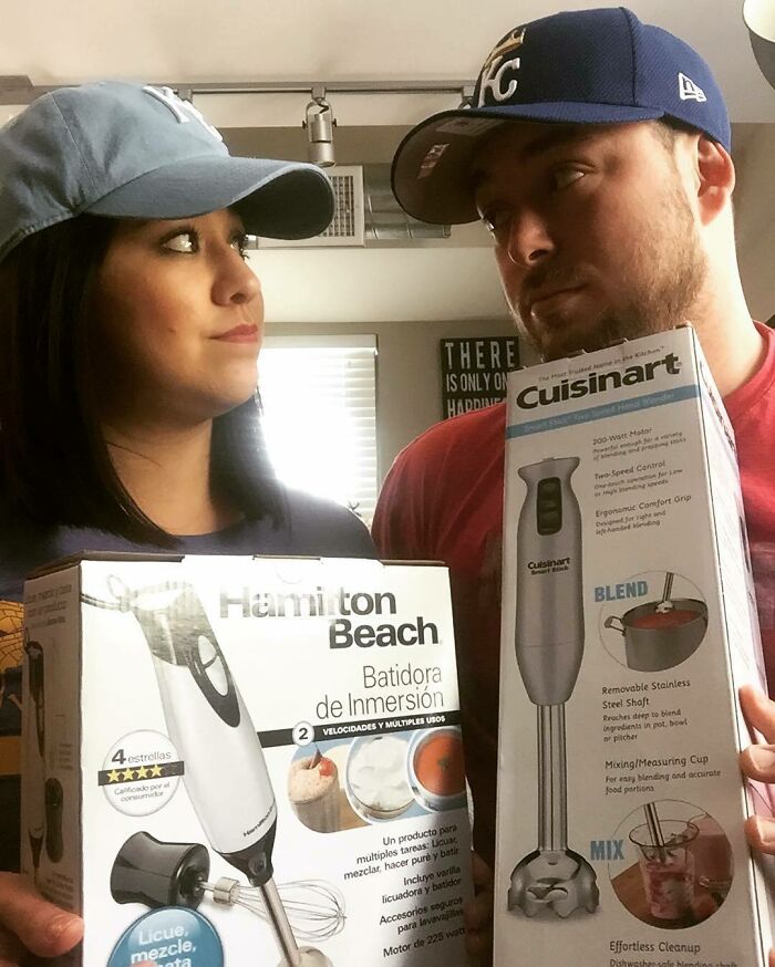 Cuando cumples el mismo día que alguien y le compras el mismo regalo