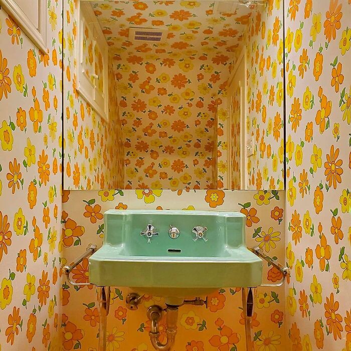 Tacky-Decor-Hardcore