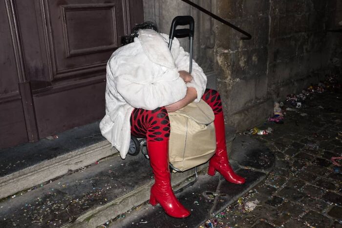 Belgian Photographer Captures Unusual Scenes Of Everyday Life