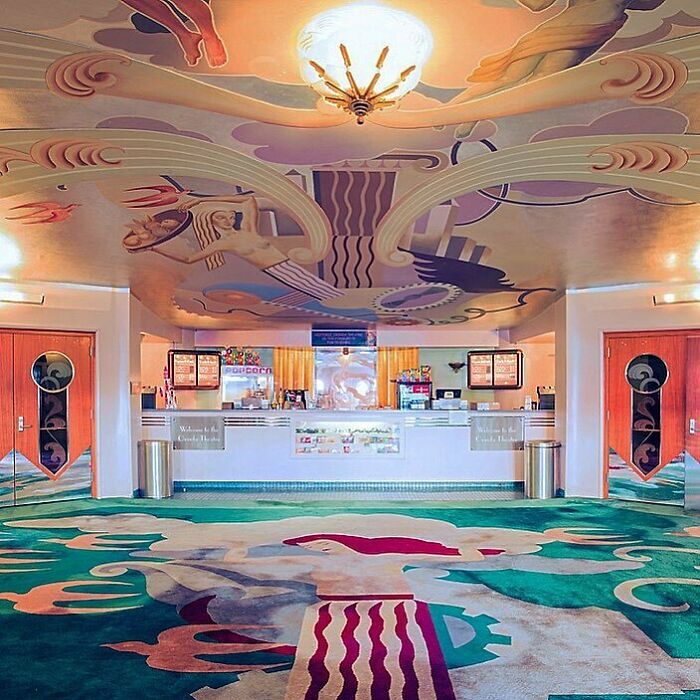 Tacky-Decor-Hardcore