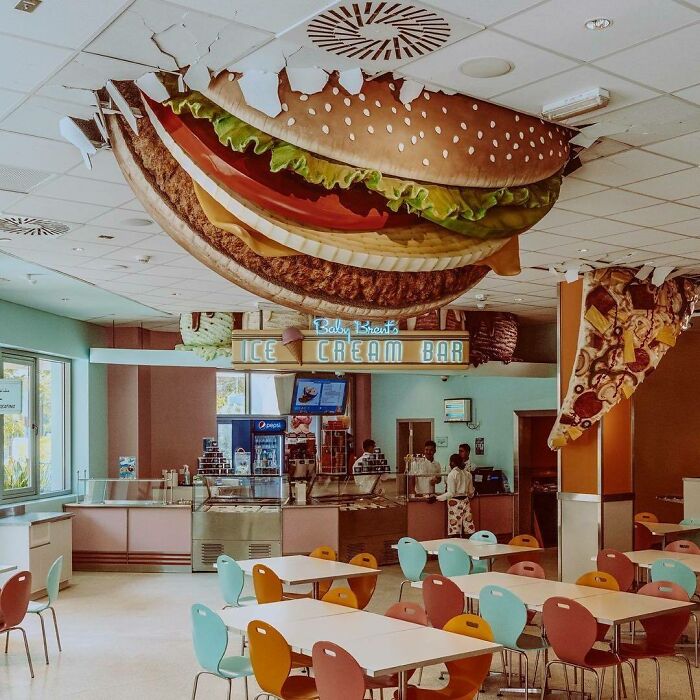 "Hardcore Is Not For Everybody": This Instagram Account Collects Decor Items That Capture The Essence Of Bad Taste (35 Pics)