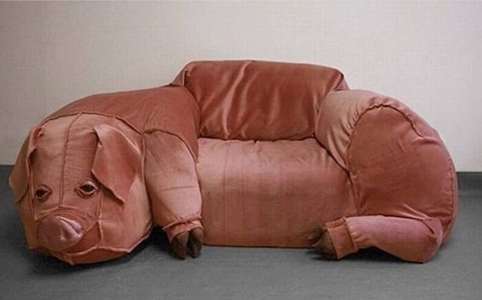 "Hardcore Is Not For Everybody": This Instagram Account Collects Decor Items That Capture The Essence Of Bad Taste (35 Pics)